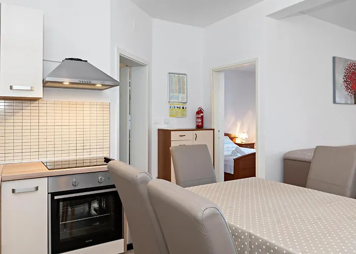 Beautiful Home In Tisno
